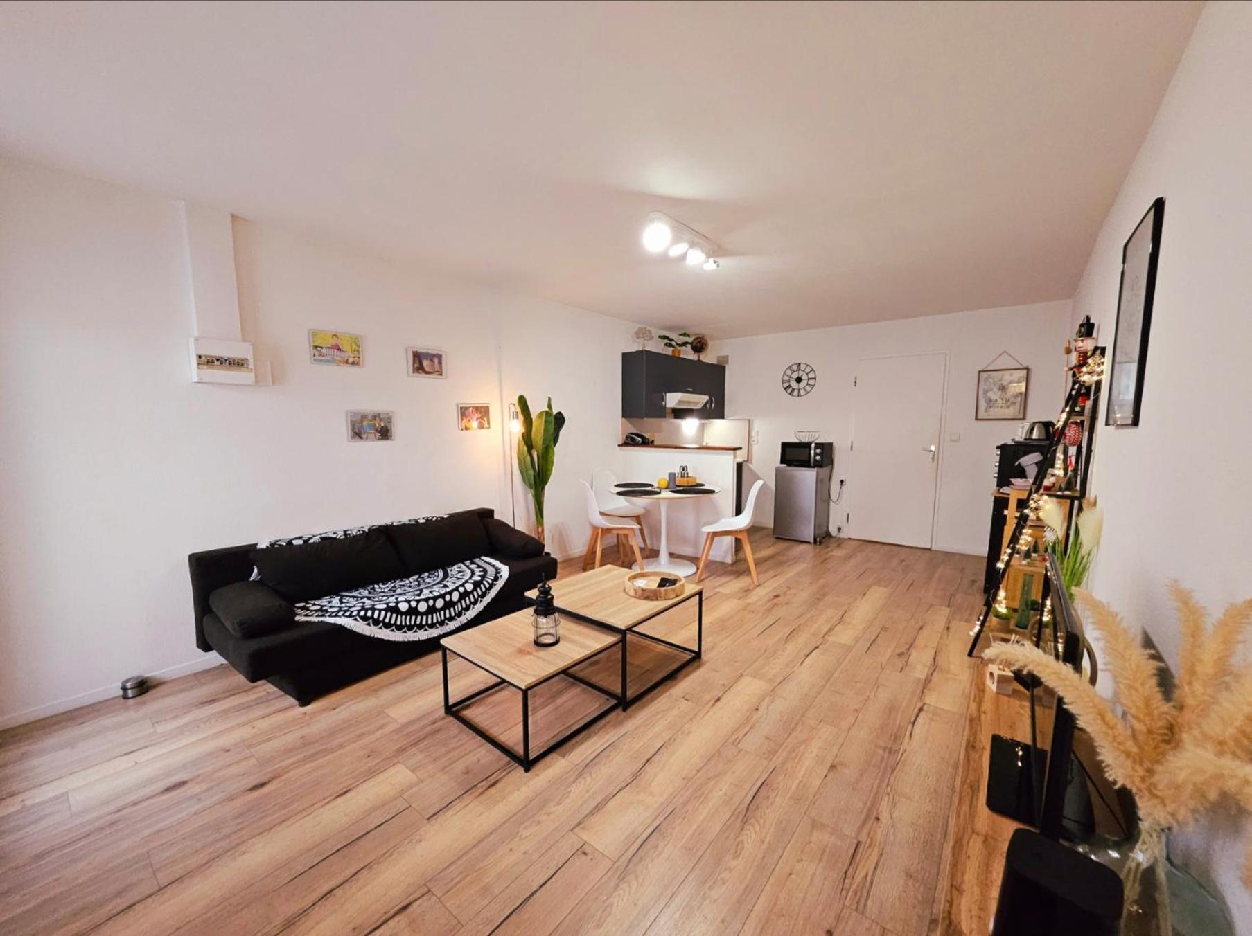 Appartement Cosy Proche Gare - Fibre Optique et Parking Angoulême Extérieur photo