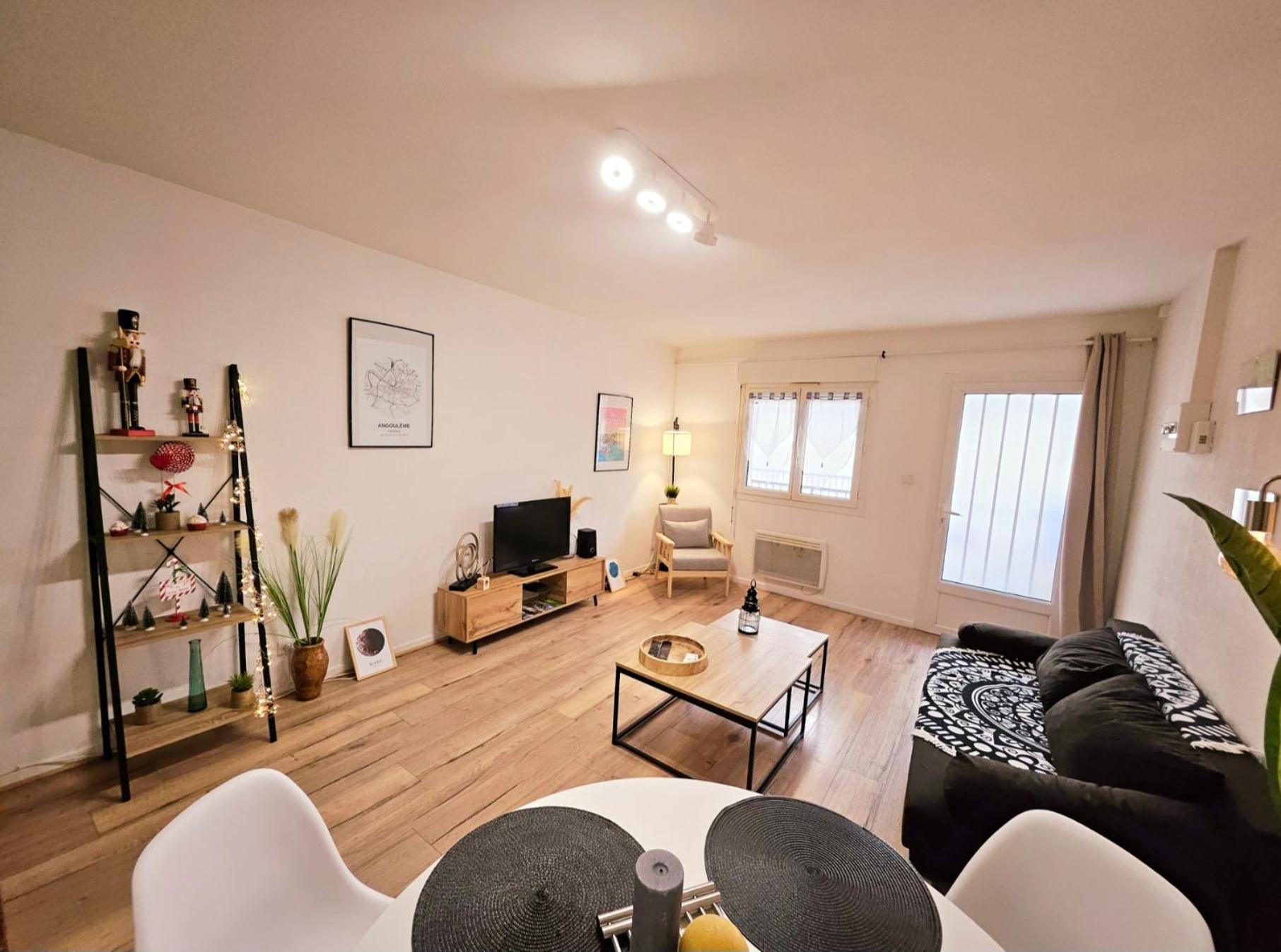 Appartement Cosy Proche Gare - Fibre Optique et Parking Angoulême Extérieur photo